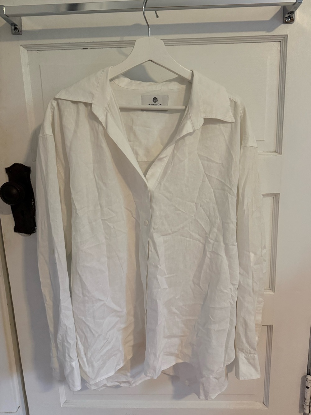 Aritzia Women’s Oversized White Button-Up Shirt
